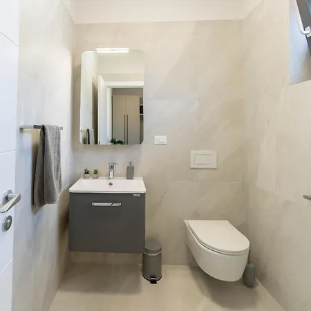 Camino For 6 People Near Fazana With Sea View & Only 700 Meters From The Villa Stinjan