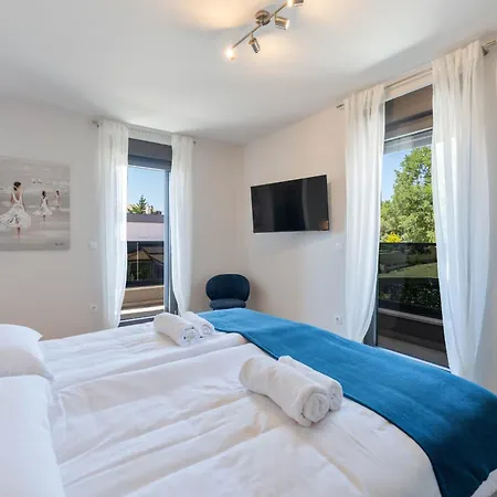Villa Camino For 6 People Near Fazana With Sea View & Only 700 Meters From The