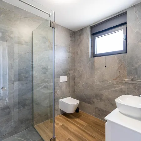 Villa Camino For 6 People Near Fazana With Sea View & Only 700 Meters From The Stinjan